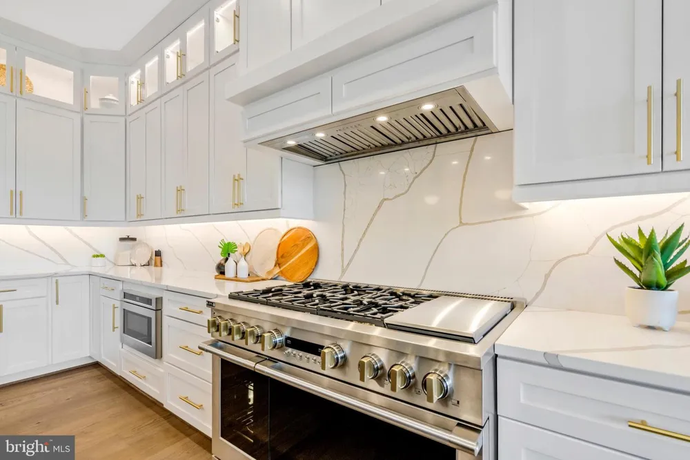 1321 HUNTER MILL ROAD Vienna, VA 22182