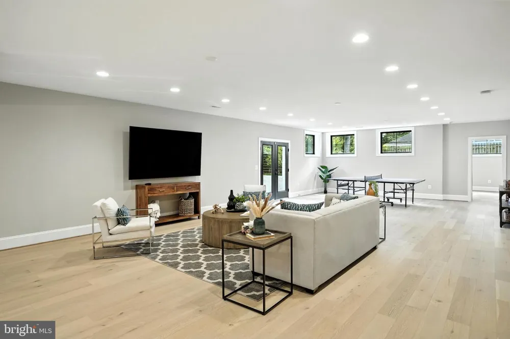 1321 HUNTER MILL ROAD Vienna, VA 22182