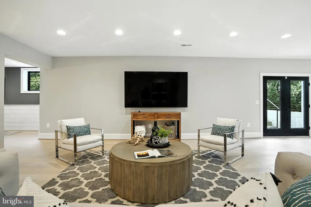 1321 HUNTER MILL ROAD Vienna, VA 22182