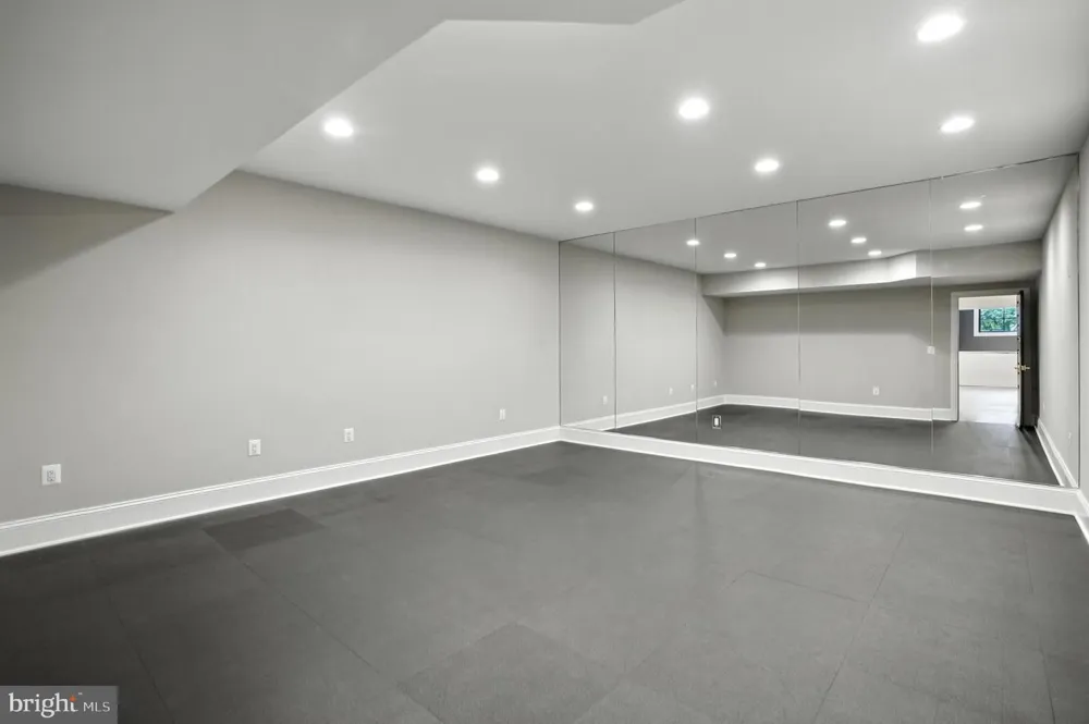 1321 HUNTER MILL ROAD Vienna, VA 22182