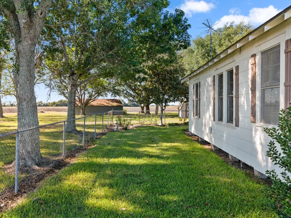 14309 Vrlla Road Guy, TX 77444
