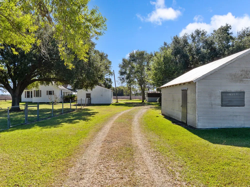 14309 Vrlla Road Guy, TX 77444