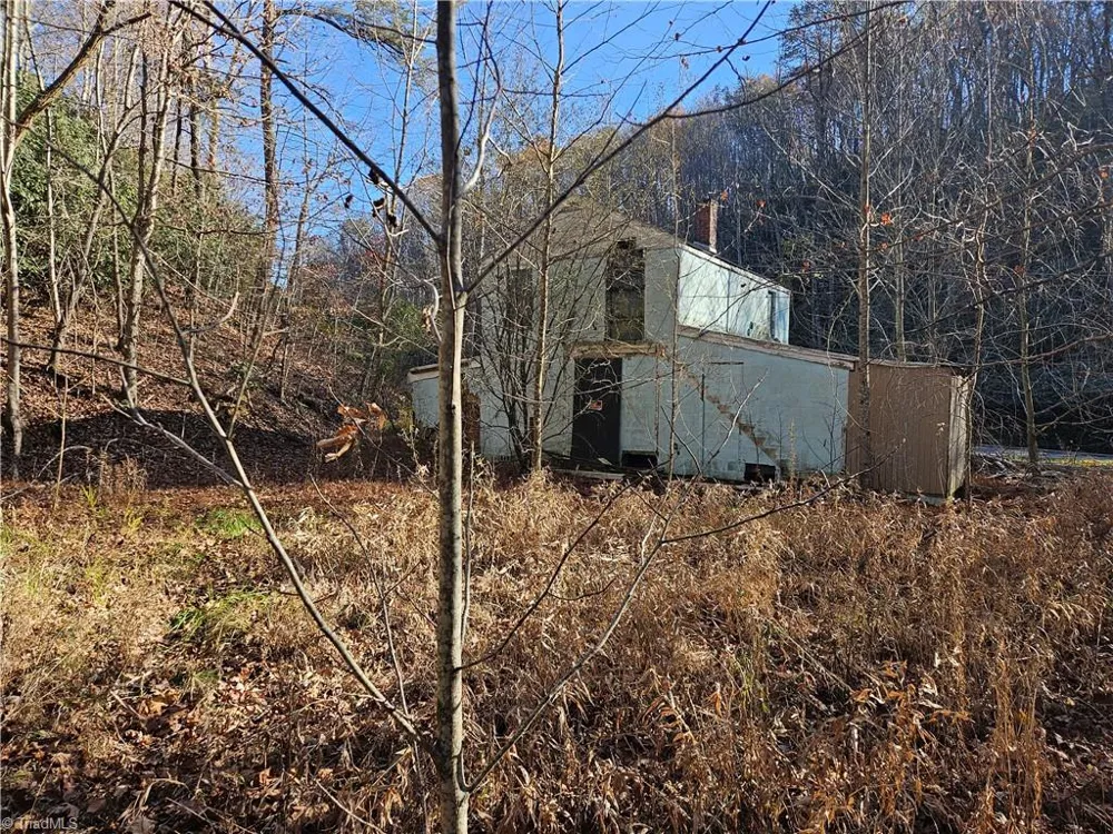 3309 E Pine Street Mount Airy, NC 27030