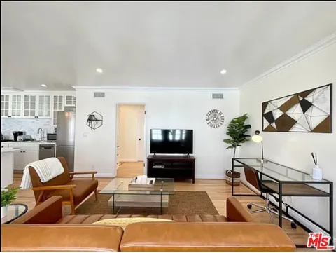 429 Ocean Ave #12
