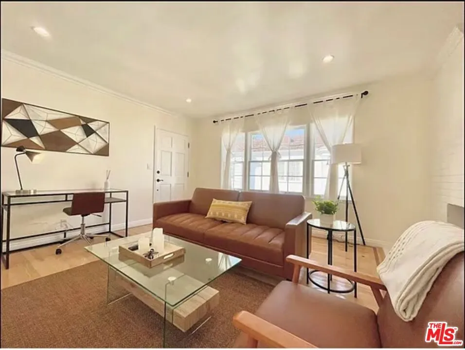 429 Ocean Ave #12 Santa Monica, CA 90402