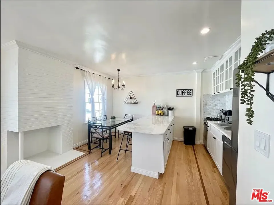 429 Ocean Ave #12 Santa Monica, CA 90402