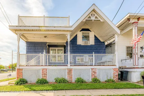42 Abbott Avenue