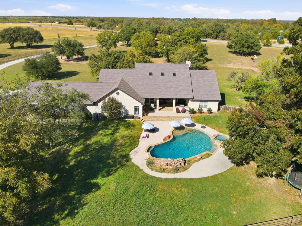 5071 Fm 1810 Chico, TX 76431