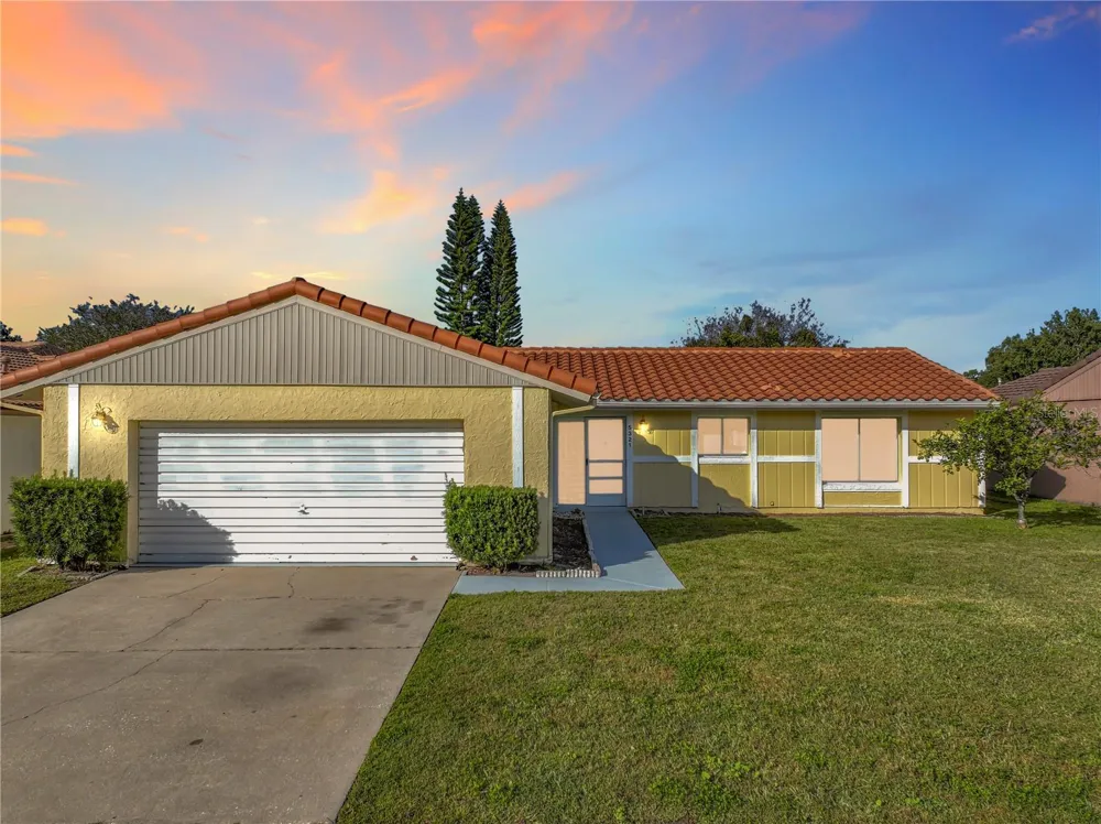 5321 WILLIAMSPORT DRIVE Orlando, FL 32821