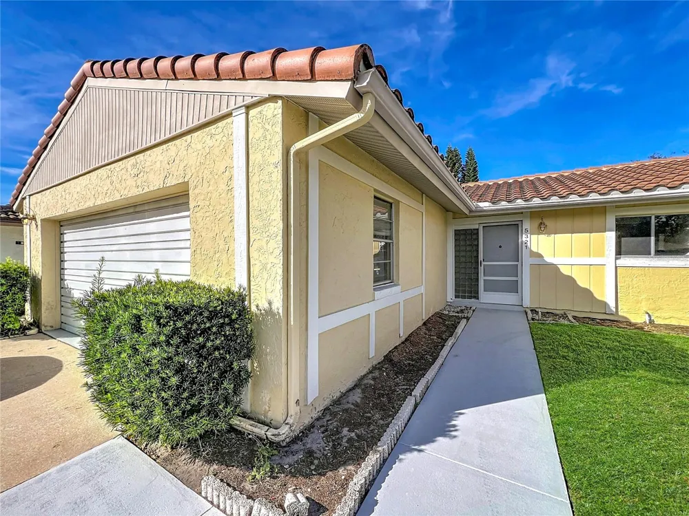 5321 WILLIAMSPORT DRIVE Orlando, FL 32821