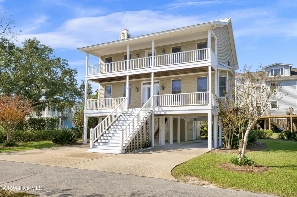 330 Holiday Hills Drive