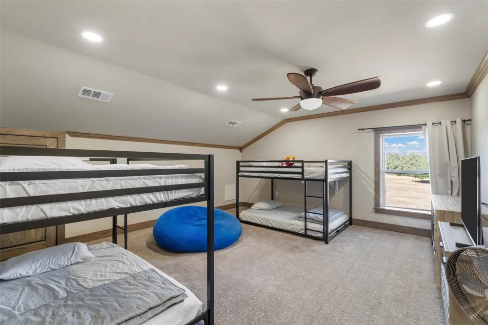 684 County Road 473 Lott, TX 76656