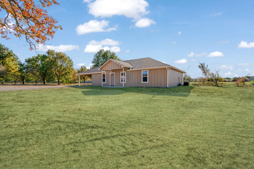 728 County Road 44050 Powderly, TX 75473