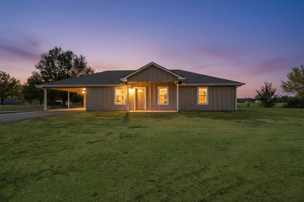 728 County Road 44050 Powderly, TX 75473
