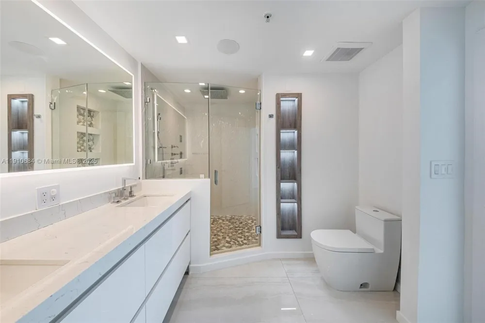 7918 Harbour Island Dr #207 North Bay Village, FL 33141