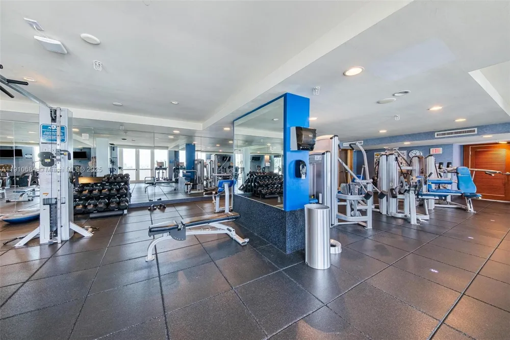 7918 Harbour Island Dr #207 North Bay Village, FL 33141