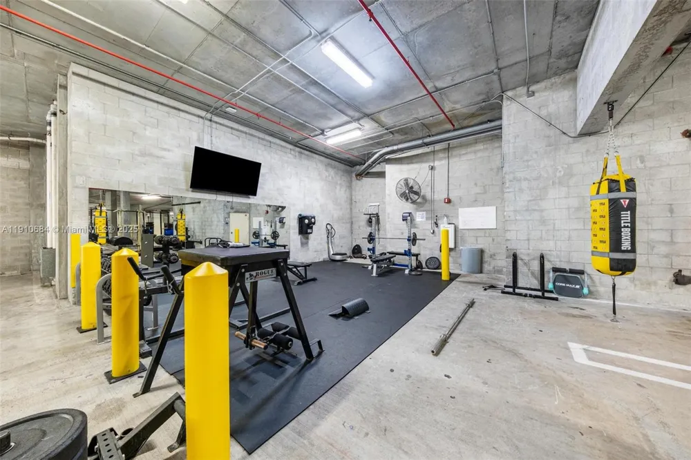 7918 Harbour Island Dr #207 North Bay Village, FL 33141