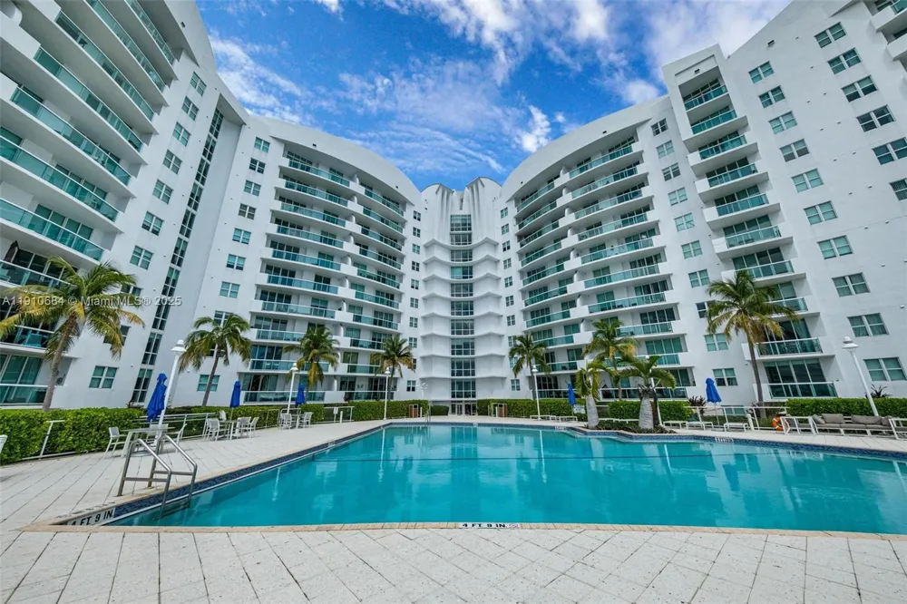 7918 Harbour Island Dr #207 North Bay Village, FL 33141