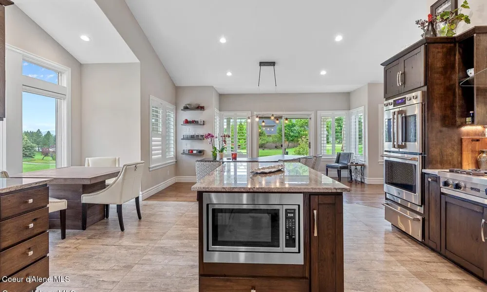 9925 COUNTRY CLUB DRIVE Hayden Lake, ID 83835