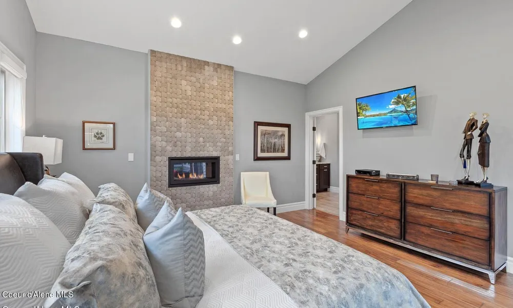 9925 COUNTRY CLUB DRIVE Hayden Lake, ID 83835