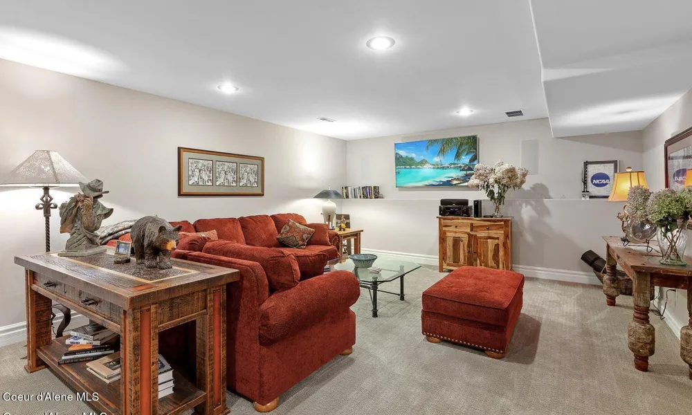 9925 COUNTRY CLUB DRIVE Hayden Lake, ID 83835