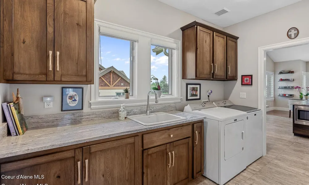 9925 COUNTRY CLUB DRIVE Hayden Lake, ID 83835