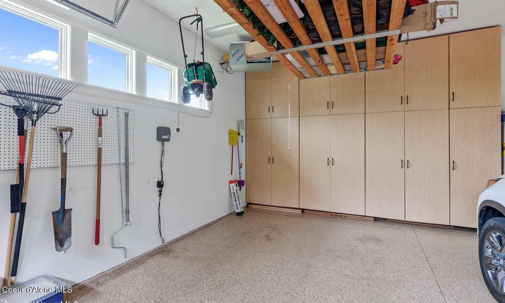 9925 COUNTRY CLUB DRIVE Hayden Lake, ID 83835