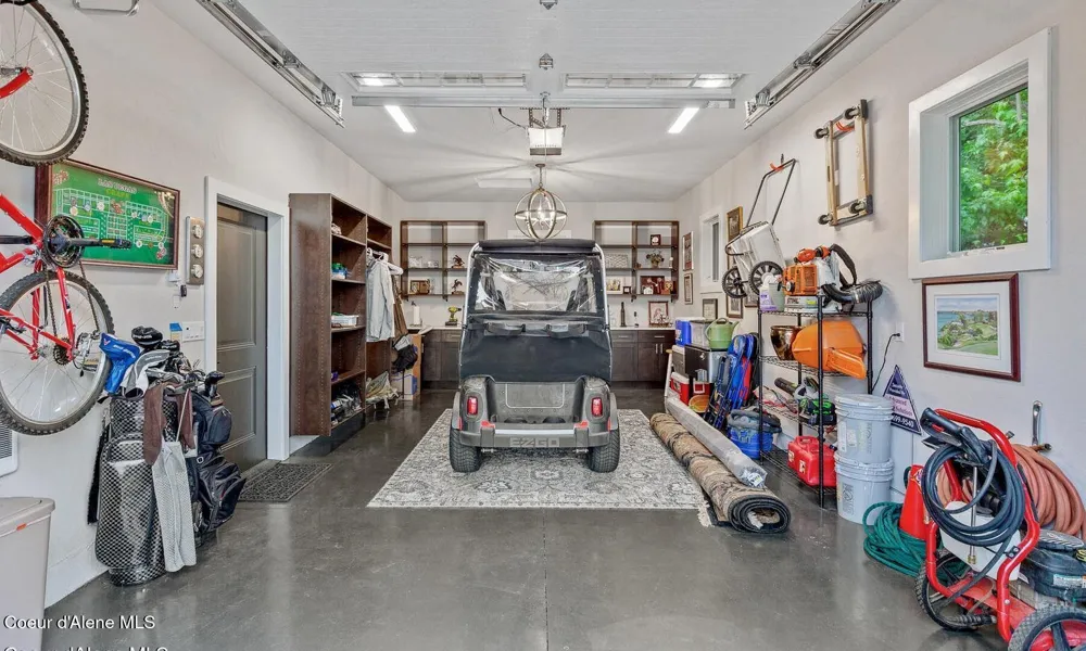 9925 COUNTRY CLUB DRIVE Hayden Lake, ID 83835