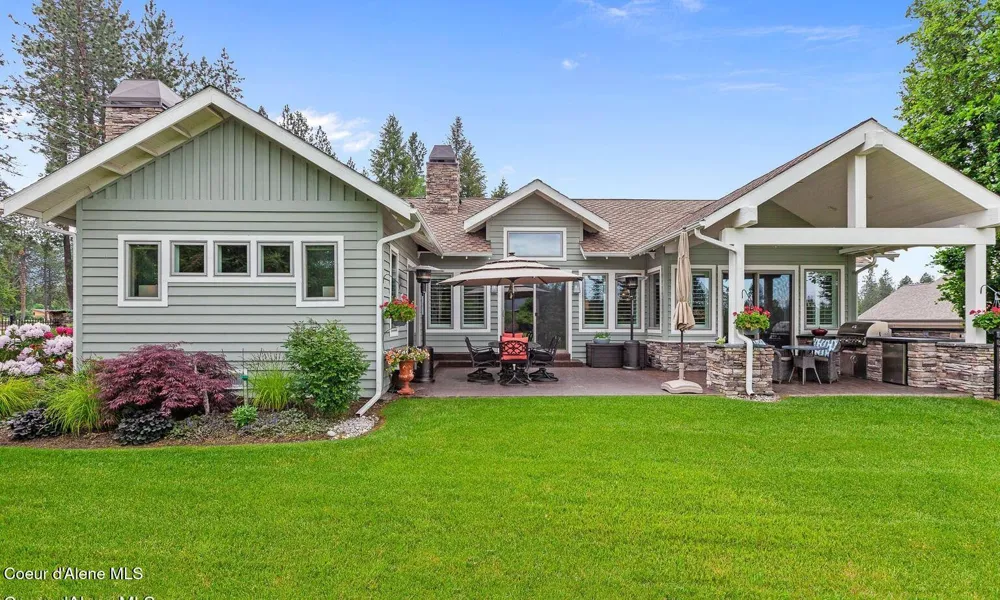 9925 COUNTRY CLUB DRIVE Hayden Lake, ID 83835