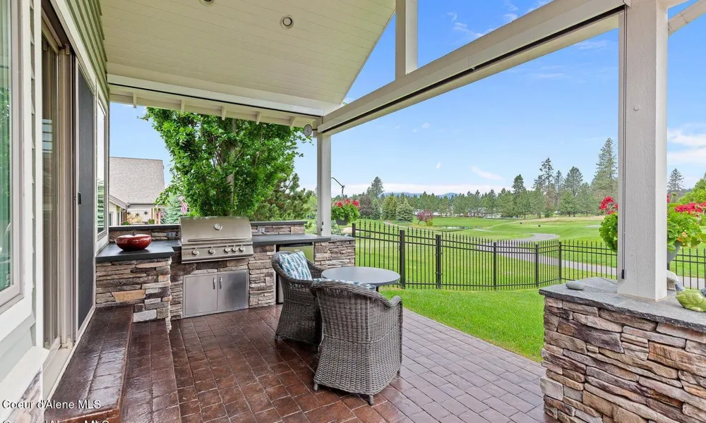 9925 COUNTRY CLUB DRIVE Hayden Lake, ID 83835