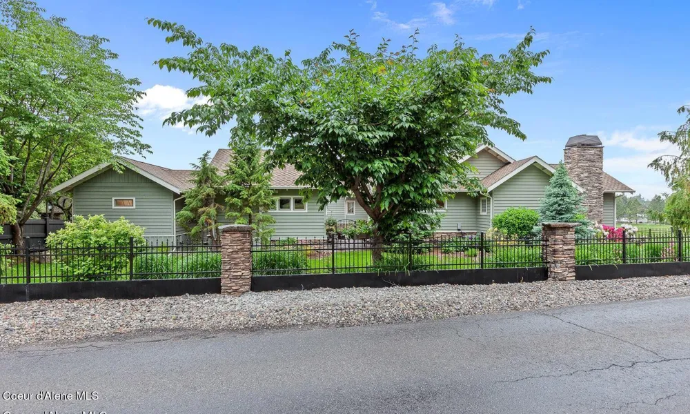 9925 COUNTRY CLUB DRIVE Hayden Lake, ID 83835