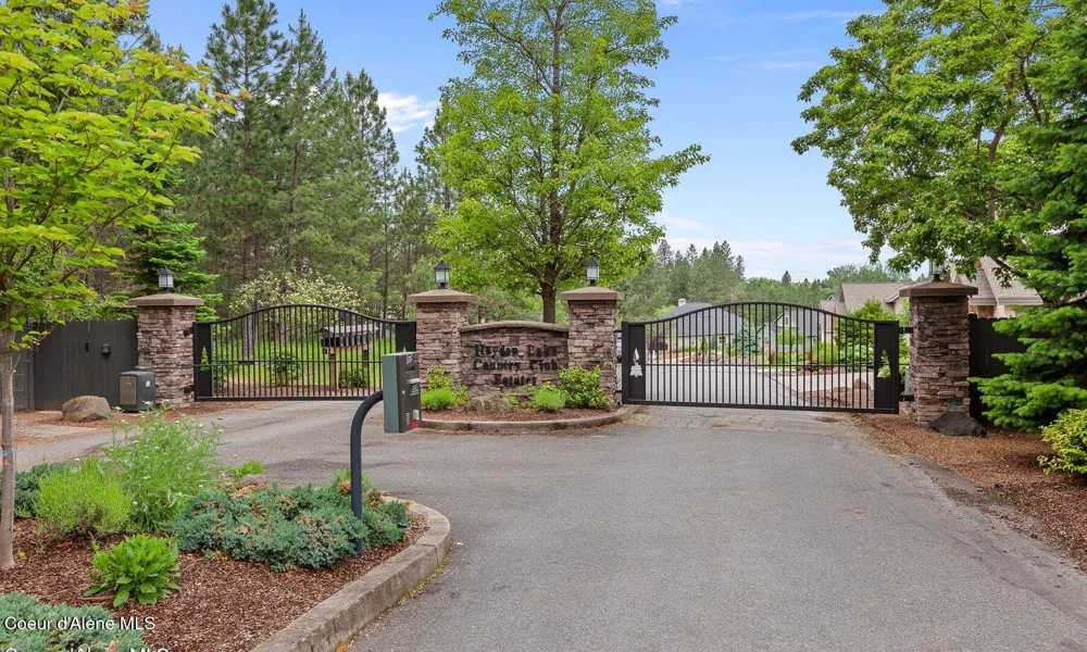 9925 COUNTRY CLUB DRIVE Hayden Lake, ID 83835