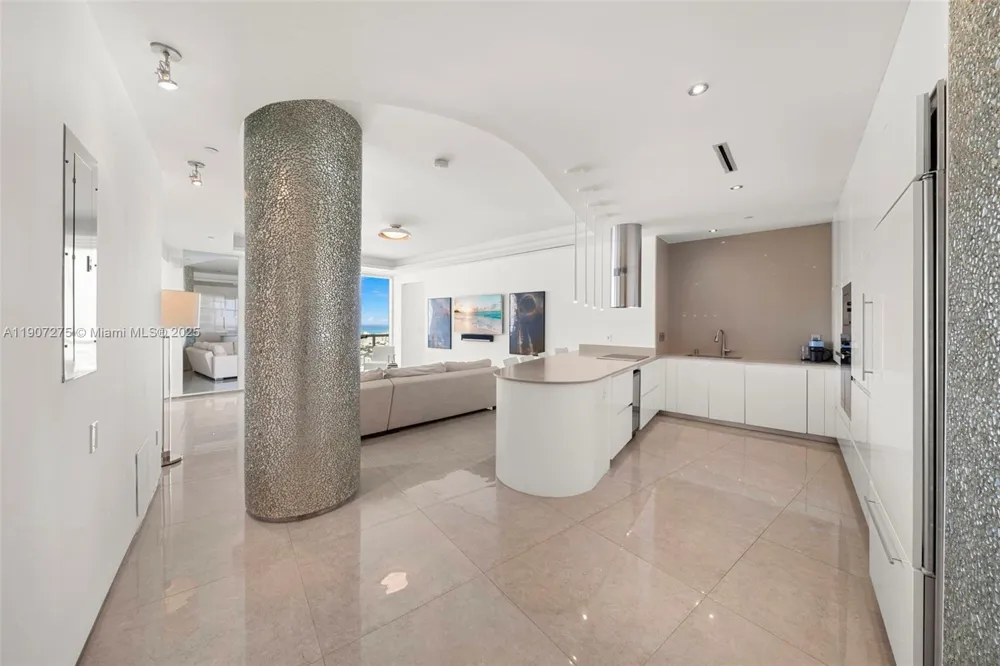 450 Alton Rd #PH 4104 Miami Beach, FL 33139