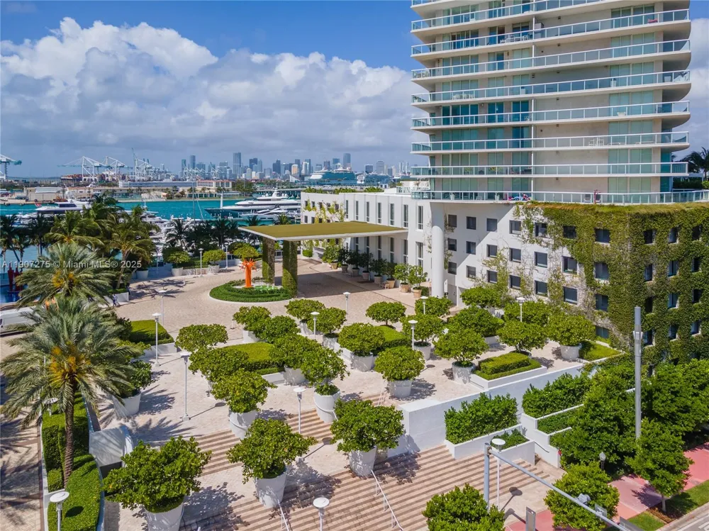 450 Alton Rd #PH 4104 Miami Beach, FL 33139