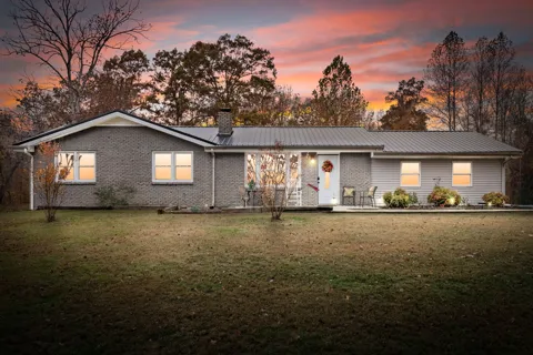 2126 Foster Rd