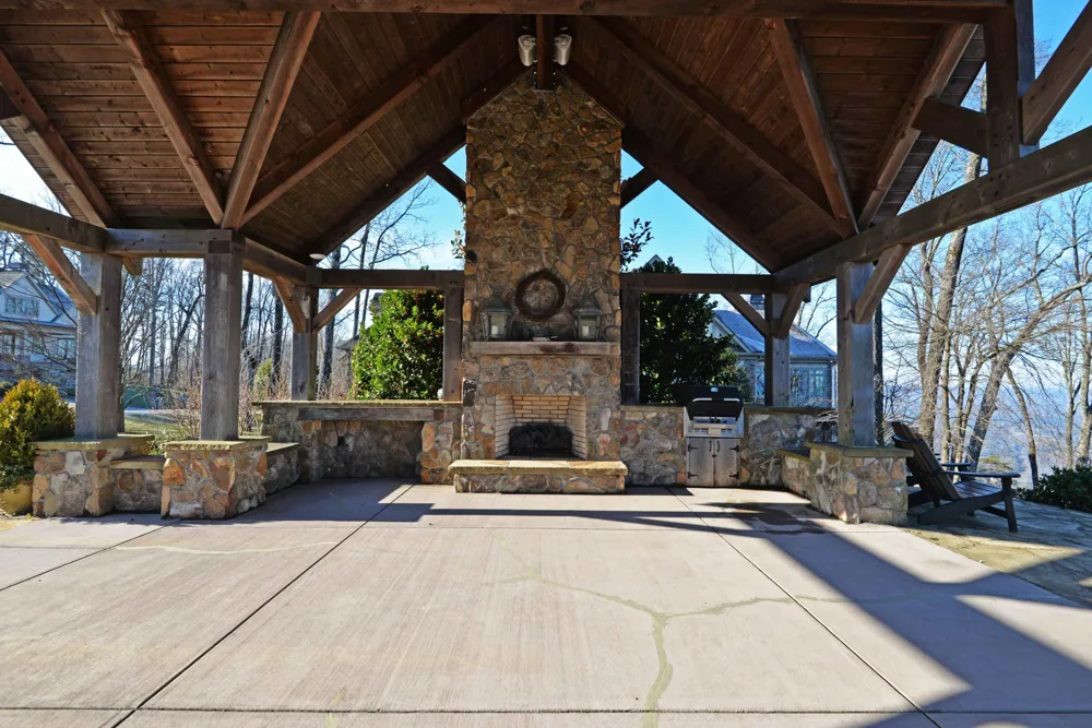 407 Brow Wood Lane Lookout Mountain, GA 30750