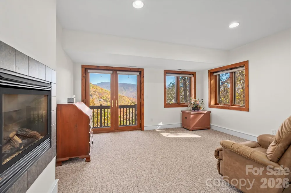 33 Great Aspen Way Black Mountain, NC 28711