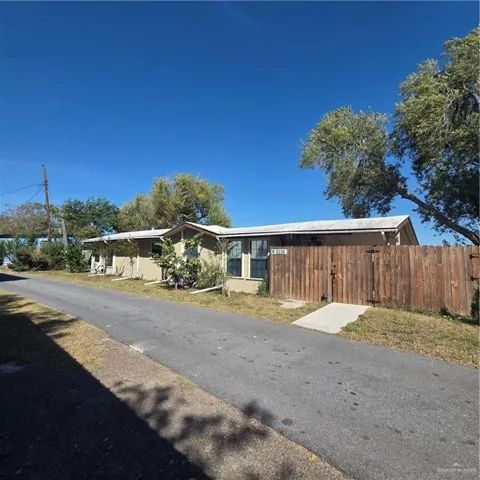 8238 Lago Vista Drive