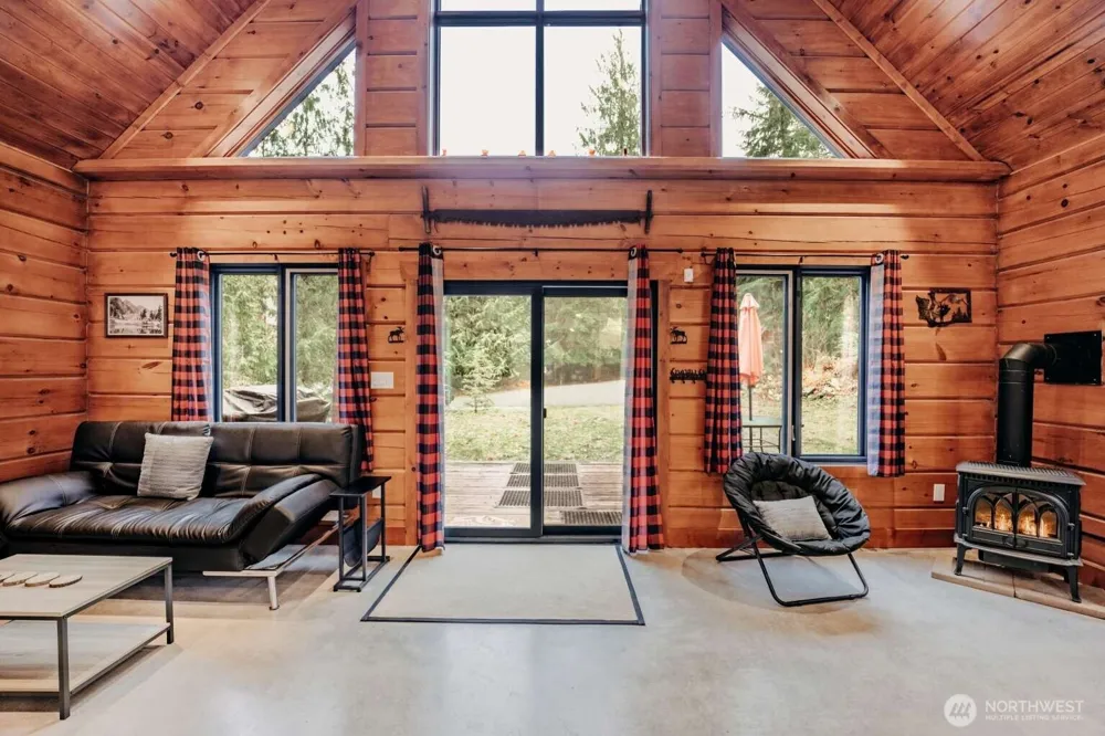 15033 Welcome Road Glacier, WA 98244