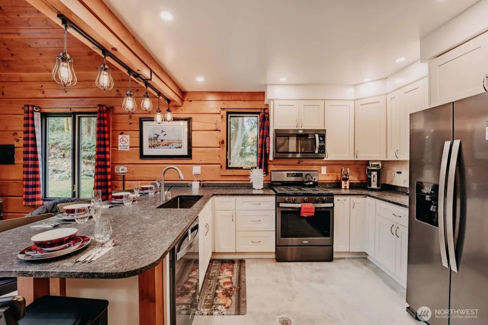 15033 Welcome Road Glacier, WA 98244