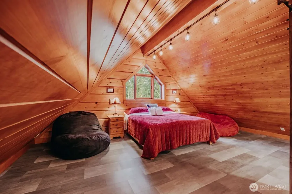 15033 Welcome Road Glacier, WA 98244