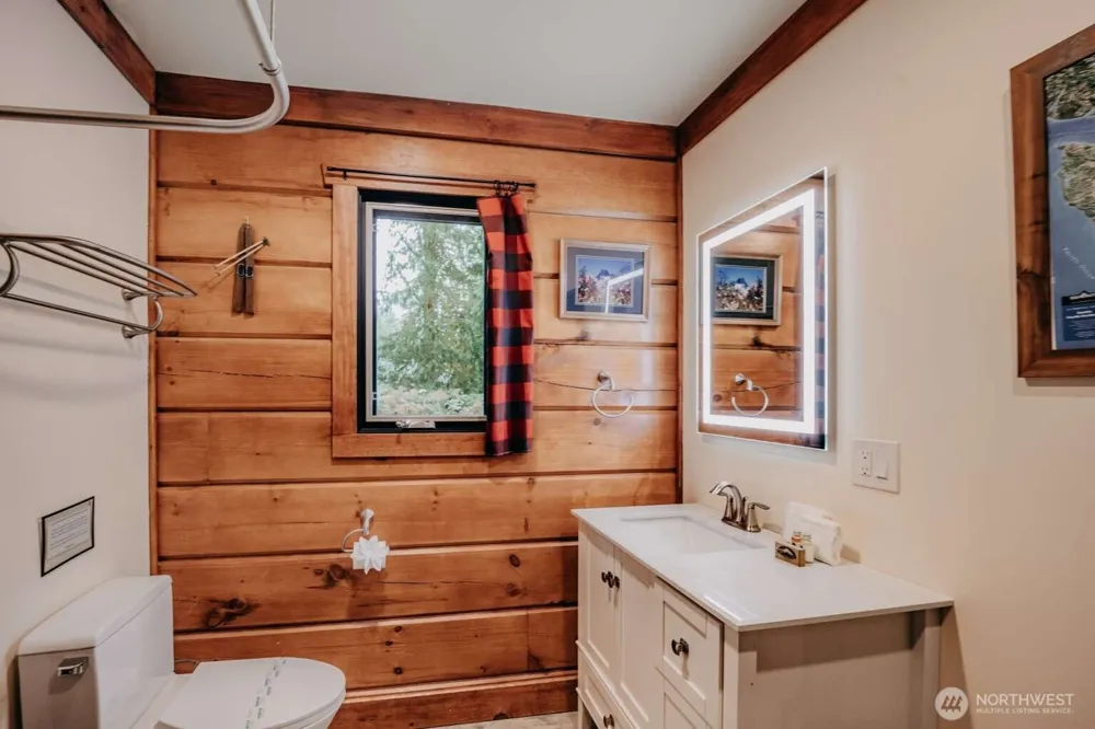 15033 Welcome Road Glacier, WA 98244