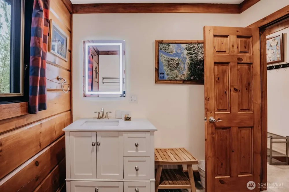 15033 Welcome Road Glacier, WA 98244