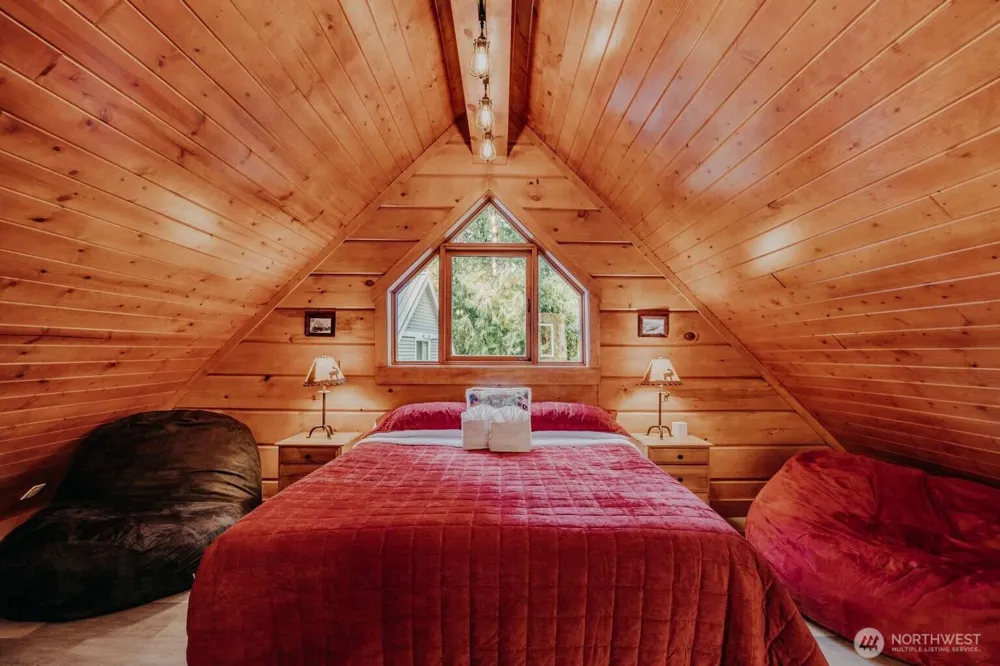 15033 Welcome Road Glacier, WA 98244