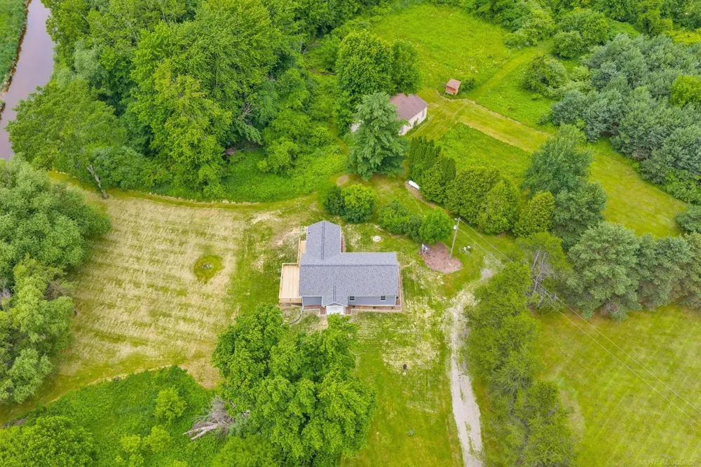 495 Church Road Bridgehampton Township, MI 48419