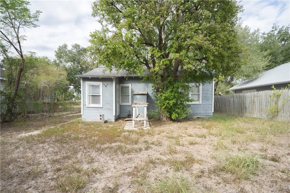 504 E 5th Street Alice, TX 78332