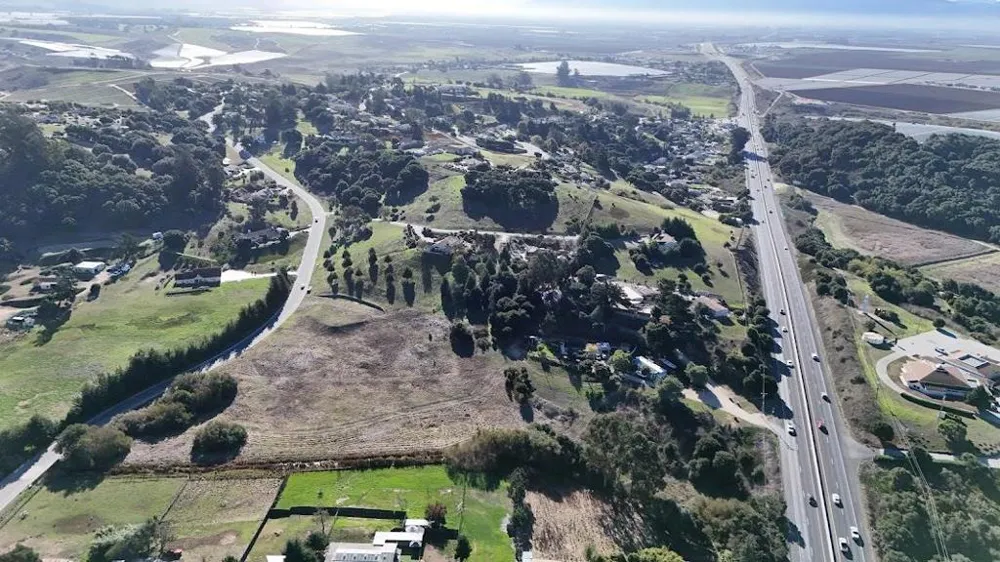 10706 Country Meadows Road Salinas, CA 93907