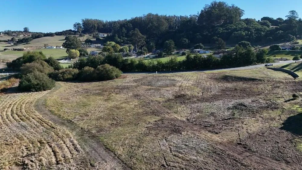 10706 Country Meadows Road Salinas, CA 93907