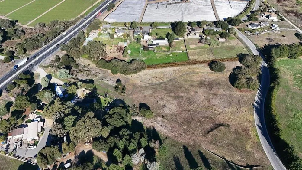 10706 Country Meadows Road Salinas, CA 93907