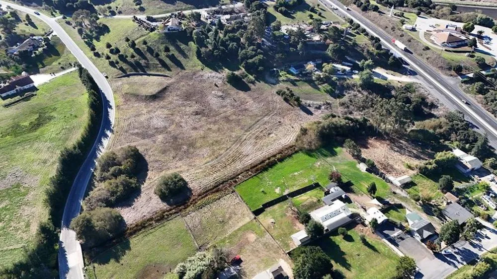 10706 Country Meadows Road Salinas, CA 93907